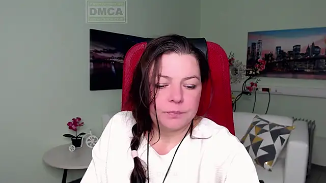 Snapshot of Lily_flower7 chatting on 12.05.25 Lily flower7 online show from 12.05.25