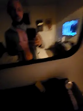 Snapshot of Guitccch chatting on 11.18.25 Guitccch online show from 11.18.25