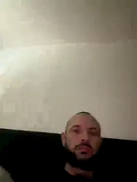 Snapshot of Guitccch chatting on 01.06.26 Guitccch online show from 01.06.26