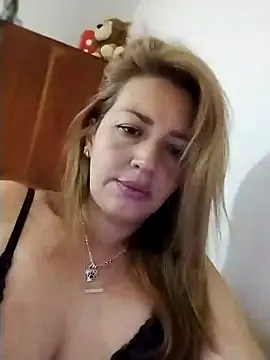 Snapshot of edithhermosa chatting on 01.26.25 edithhermosa online show from 01.26.25