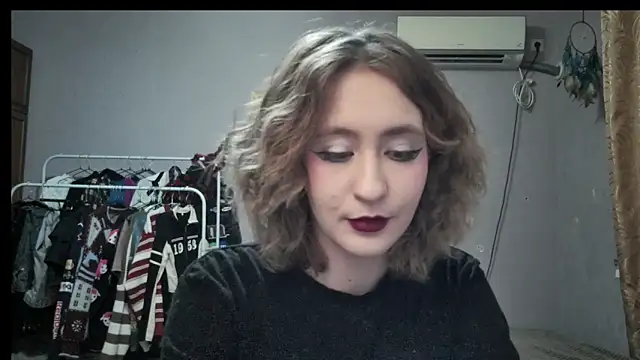 JoannaTompson online show from 12.15.24