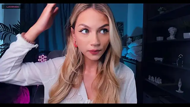 Snapshot of MelissaTetris chatting on 09.14.25 MelissaTetris online show from 09.14.25