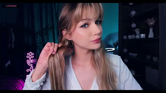 Snapshot of MelissaTetris chatting on 10.26.25 MelissaTetris online show from 10.26.25