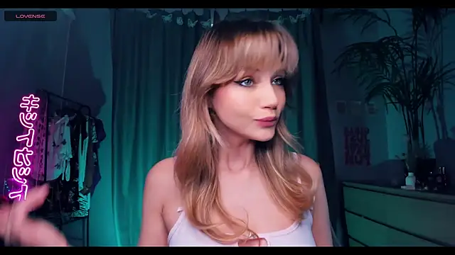 Snapshot of MelissaTetris chatting on 12.14.25 MelissaTetris online show from 12.14.25