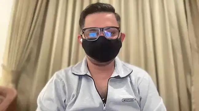 Snapshot of slavekinky001 chatting on 01.19.25 slavekinky001 online show from 01.19.25