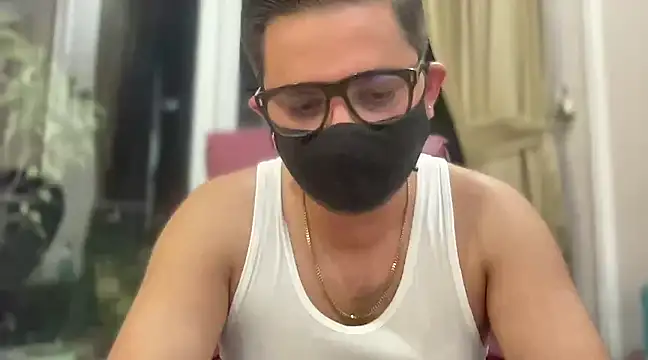 Snapshot of slavekinky001 chatting on 02.20.25 slavekinky001 online show from 02.20.25