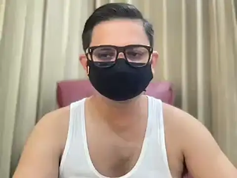 Snapshot of slavekinky001 chatting on 02.27.25 slavekinky001 online show from 02.27.25