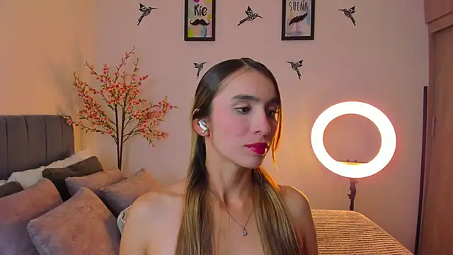 im sarah34 online show from 12.18.24