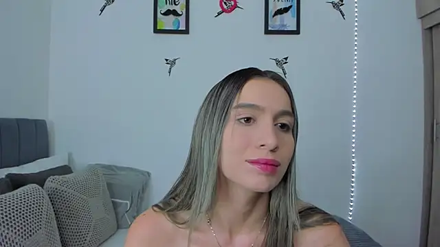 Snapshot of im_sarah34 chatting on 01.11.26 im sarah34 online show from 01.11.26