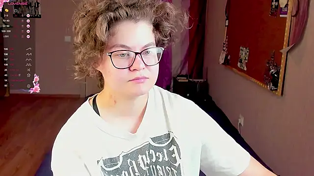 Snapshot of Sashy_Way chatting on 12.08.24 Sashy Way online show from 12.08.24