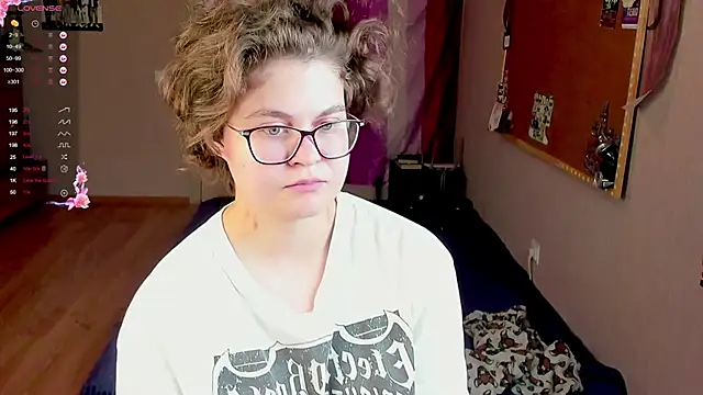 Snapshot of Sashy_Way chatting on 12.09.24 Sashy Way online show from 12.09.24