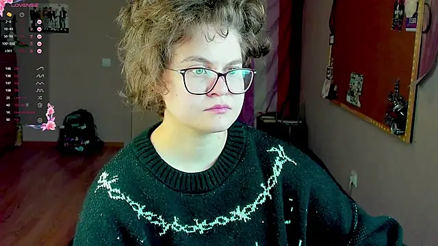 Snapshot of Sashy_Way chatting on 12.13.24 Sashy Way online show from 12.13.24