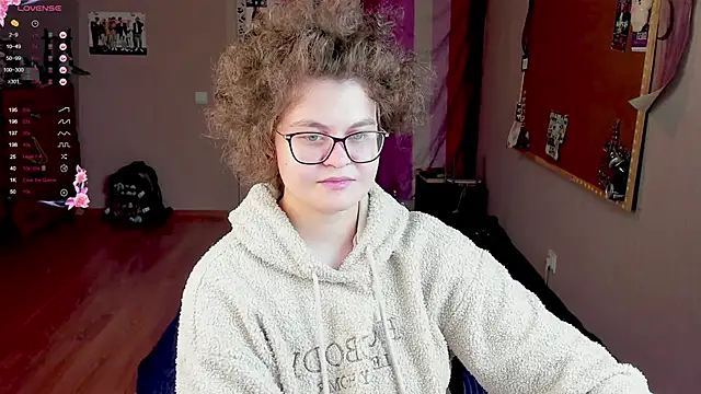 Snapshot of Sashy_Way chatting on 12.18.24 Sashy Way online show from 12.18.24