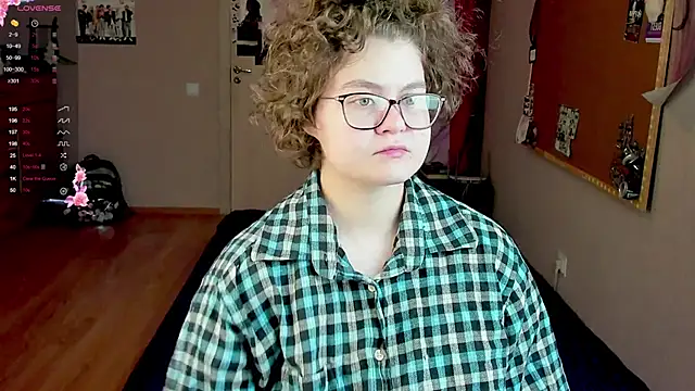 Snapshot of Sashy_Way chatting on 01.06.25 Sashy Way online show from 01.06.25