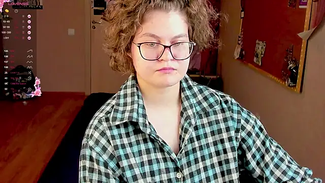 Snapshot of Sashy_Way chatting on 01.06.25 Sashy Way online show from 01.06.25