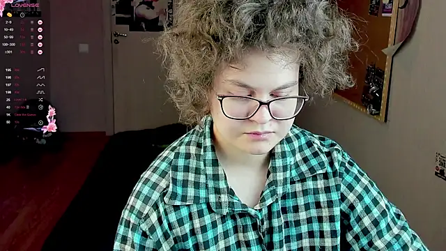 Snapshot of Sashy_Way chatting on 01.15.25 Sashy Way online show from 01.15.25