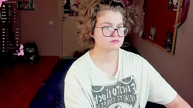 Snapshot of Sashy_Way chatting on 01.25.25 Sashy Way online show from 01.25.25