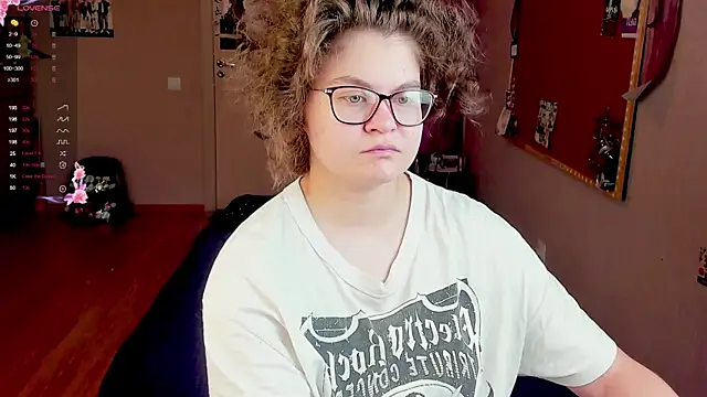 Snapshot of Sashy_Way chatting on 01.26.25 Sashy Way online show from 01.26.25