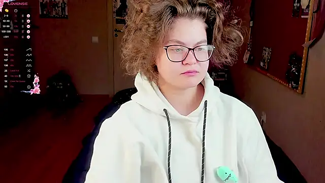 Snapshot of Sashy_Way chatting on 01.28.25 Sashy Way online show from 01.28.25