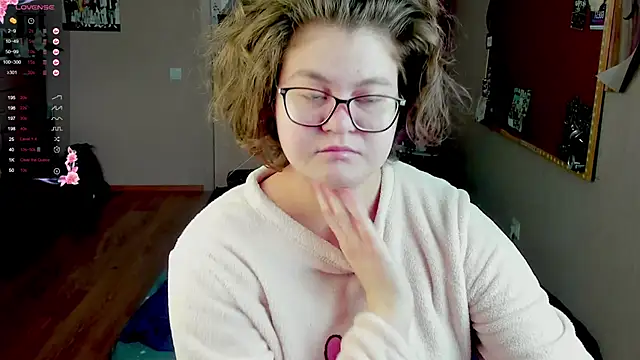 Snapshot of Sashy_Way chatting on 03.10.25 Sashy Way online show from 03.10.25