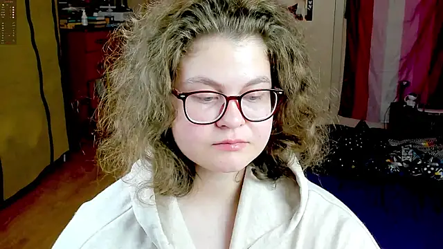 Snapshot of Sashy_Way chatting on 10.11.25 Sashy Way online show from 10.11.25