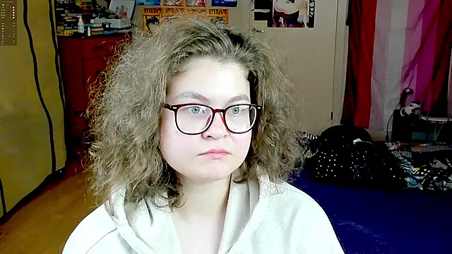 Snapshot of Sashy_Way chatting on 10.23.25 Sashy Way online show from 10.23.25