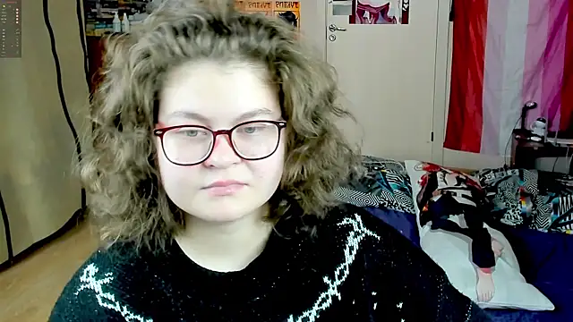 Snapshot of Sashy_Way chatting on 10.31.25 Sashy Way online show from 10.31.25