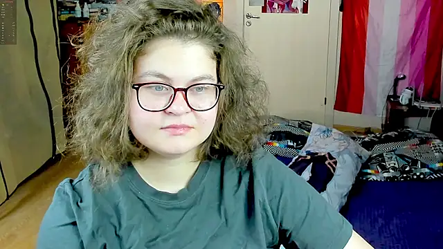 Snapshot of Sashy_Way chatting on 11.04.25 Sashy Way online show from 11.04.25