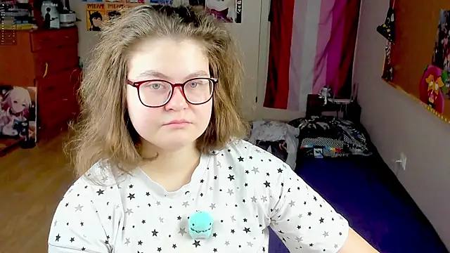 Snapshot of Sashy_Way chatting on 12.16.25 Sashy Way online show from 12.16.25