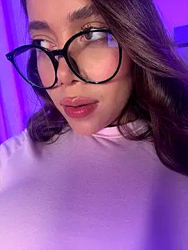 Snapshot of Condes_carmen chatting on 10.31.25 Condes carmen online show from 10.31.25