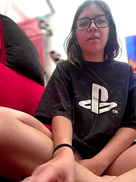 Snapshot of Mila_Morgan chatting on 10.23.25 Mila Morgan online show from 10.23.25