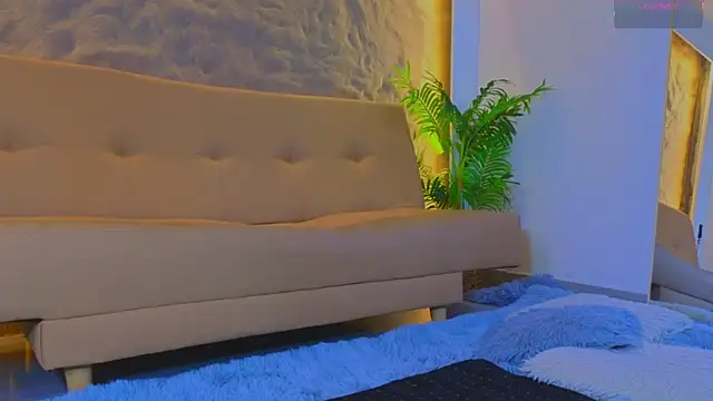 Snapshot of Isa__Blanc chatting on 11.05.25 Isa Blanc online show from 11.05.25