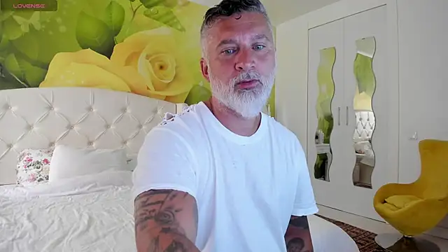 BlowMyXXL online show from 05.17.26