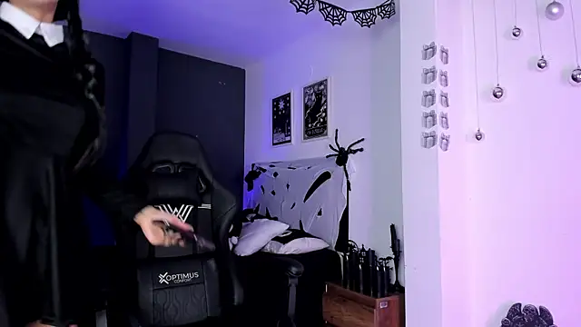 Raven Witch  online show from 01.10.26