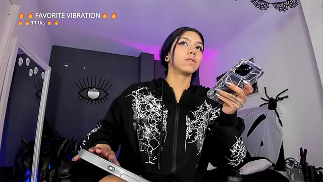 Raven Witch  online show from 02.01.26