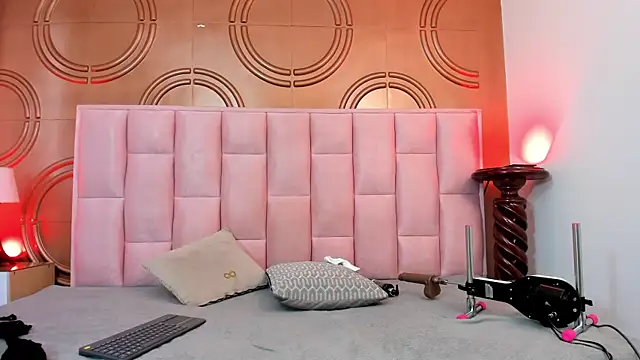 emmily keller19 online show from 02.04.25