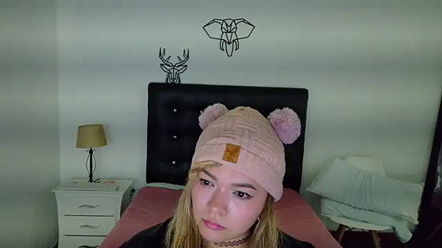 Snapshot of Cuckold_lover69 chatting on 01.04.25 Cuckold lover69 online show from 01.04.25