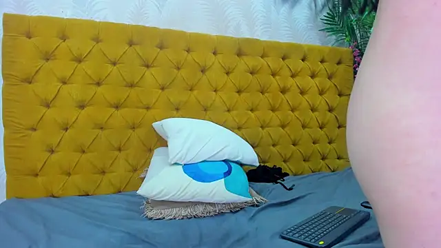 Snapshot of Ammy_Connor1 chatting on 11.19.25 Ammy Connor1 online show from 11.19.25