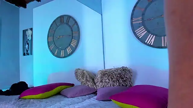 Mike 0233  online show from 12.21.24