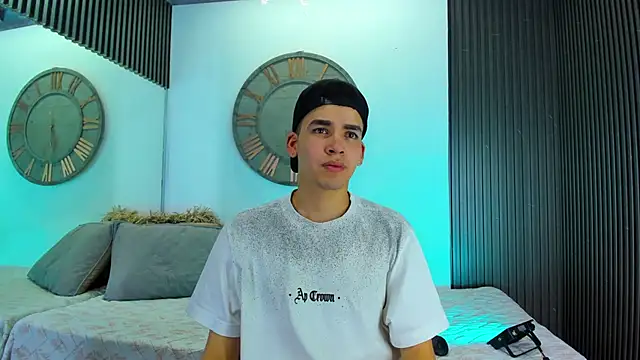 Mike 0233  online show from 02.05.25