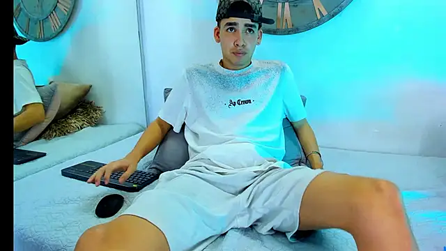 Mike 0233  online show from 02.06.25