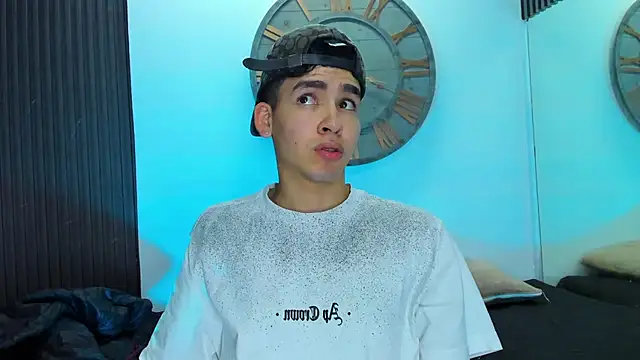 Mike 0233  online show from 02.15.25