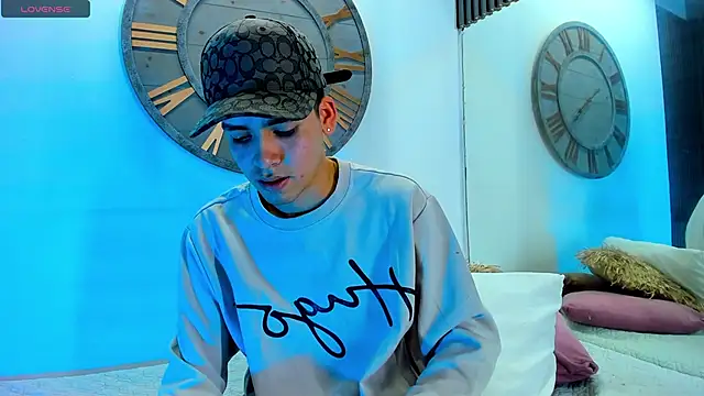 Mike 0233  online show from 02.21.25