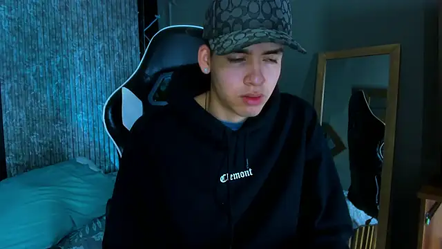 Mike 0233  online show from 03.12.25