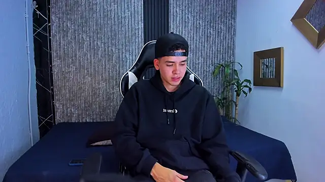 Mike 0233  online show from 10.04.25