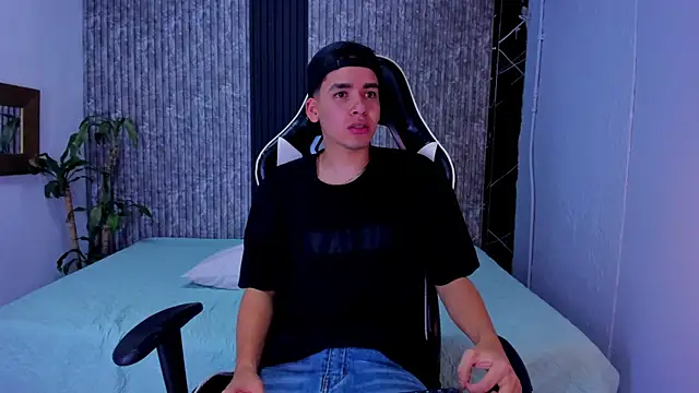 Mike 0233  online show from 10.10.25