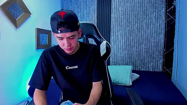 Mike 0233  online show from 10.28.25