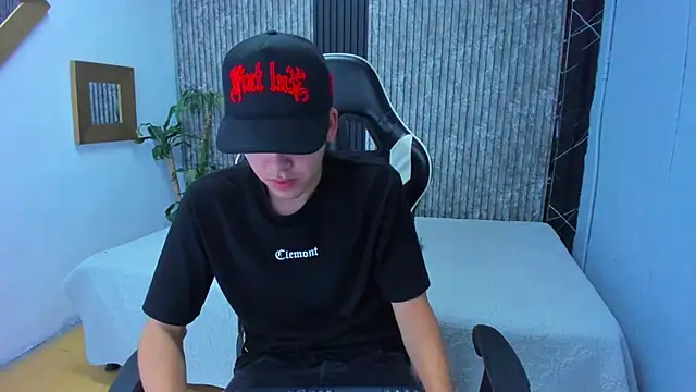 Mike 0233  online show from 11.01.25