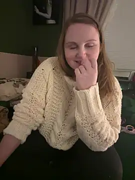 Snapshot of GingerSnap33 chatting on 12.14.24 GingerSnap33 online show from 12.14.24