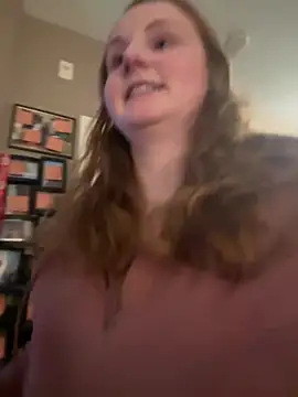 Snapshot of GingerSnap33 chatting on 12.17.24 GingerSnap33 online show from 12.17.24